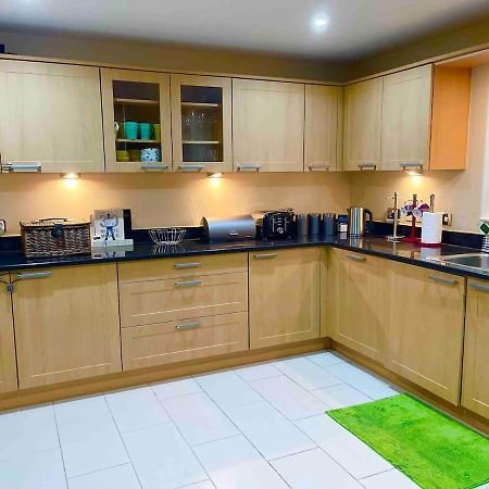 Luxurious Executive 4 Bedroom Whole Home | For 10 翰索 外观 照片
